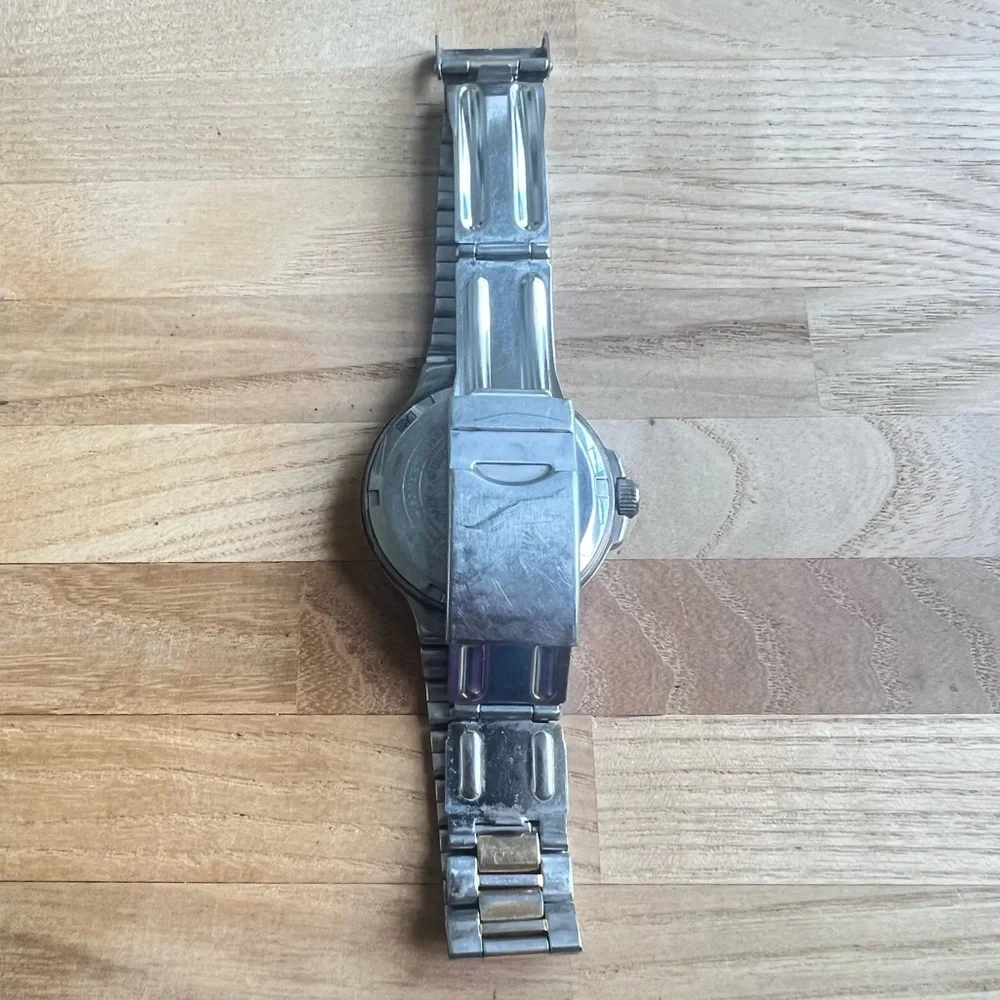 Rare Guess waterpro mens two tone green dial diver sport watch NEW BATTERY